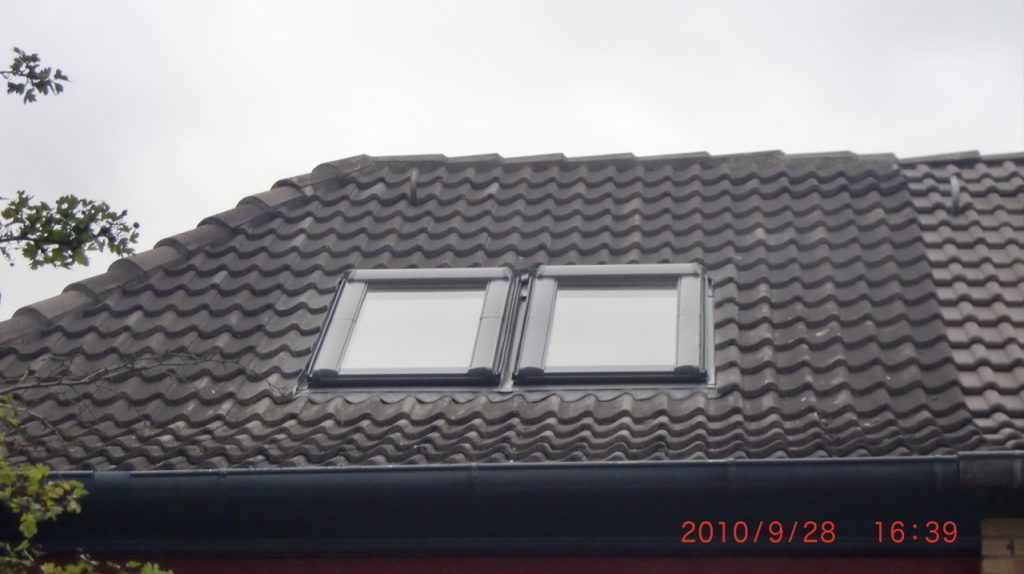 Einbau-Roto-Dachfenster-mit-Innenverkleidung2-1024x574